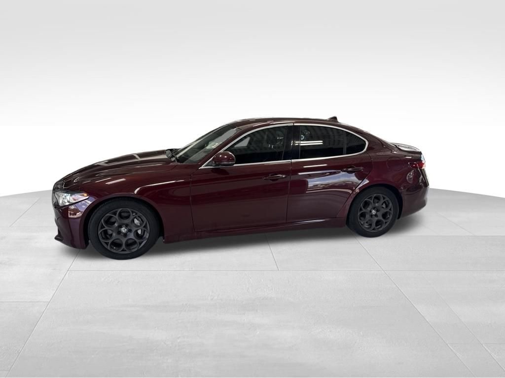 Used 2017 Red Alfa Romeo Base image 2
