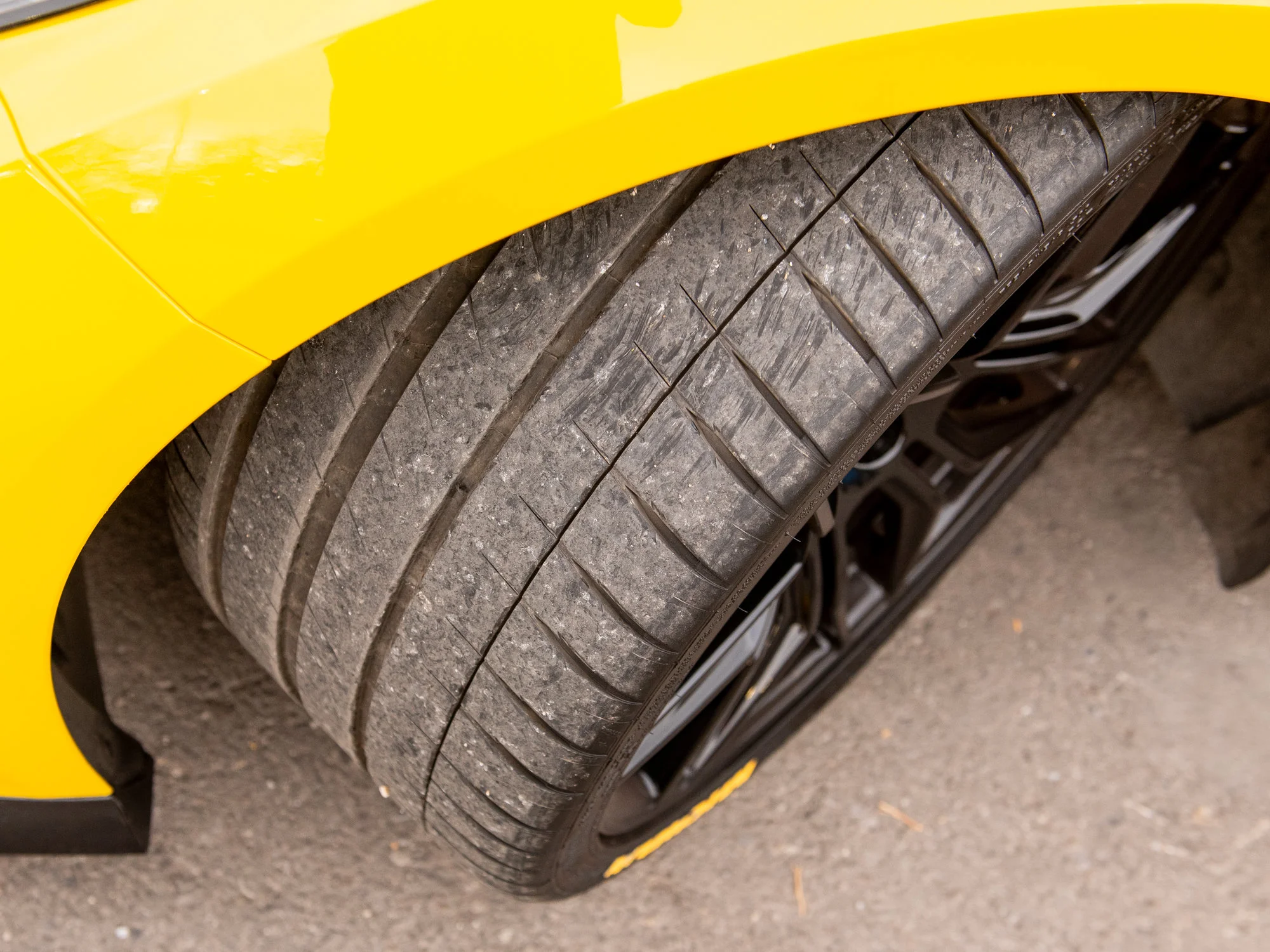 Used 2025 Yellow Chevrolet Z06 3LZ*, 670HP, Front Lift, Carbon Fibre Interior image 8