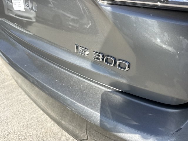 2020 Lexus IS 300 - Photo 25