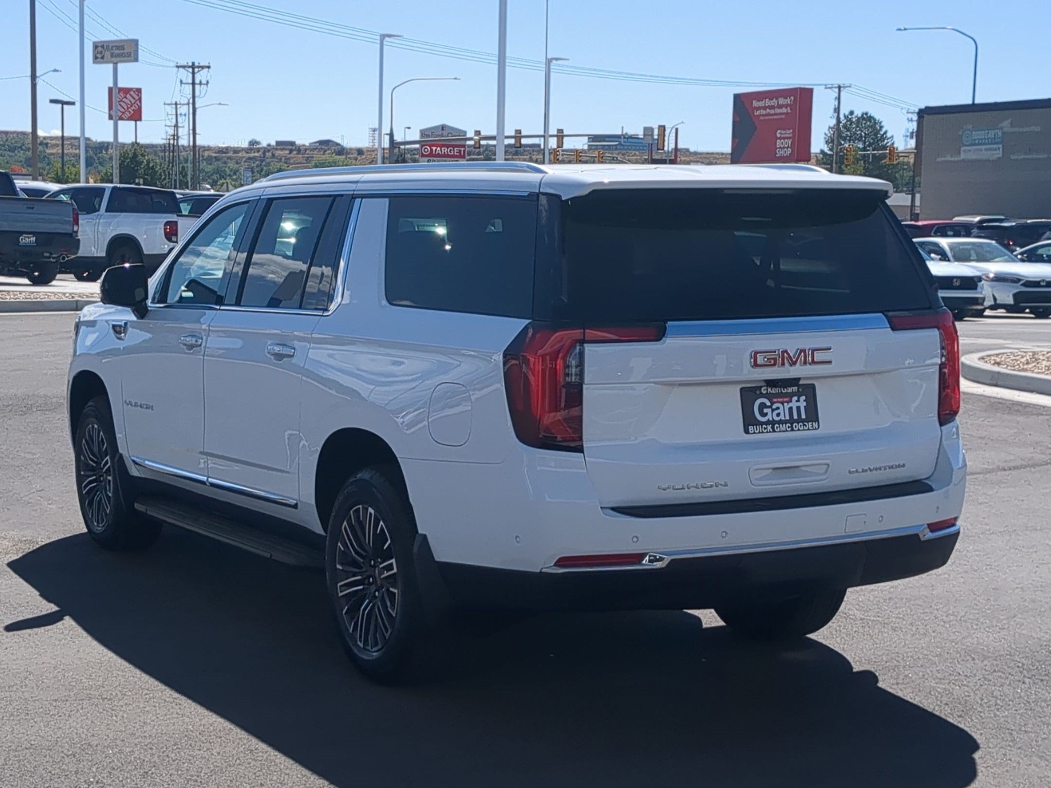New 2026 Summit White GMC Elevation image 5