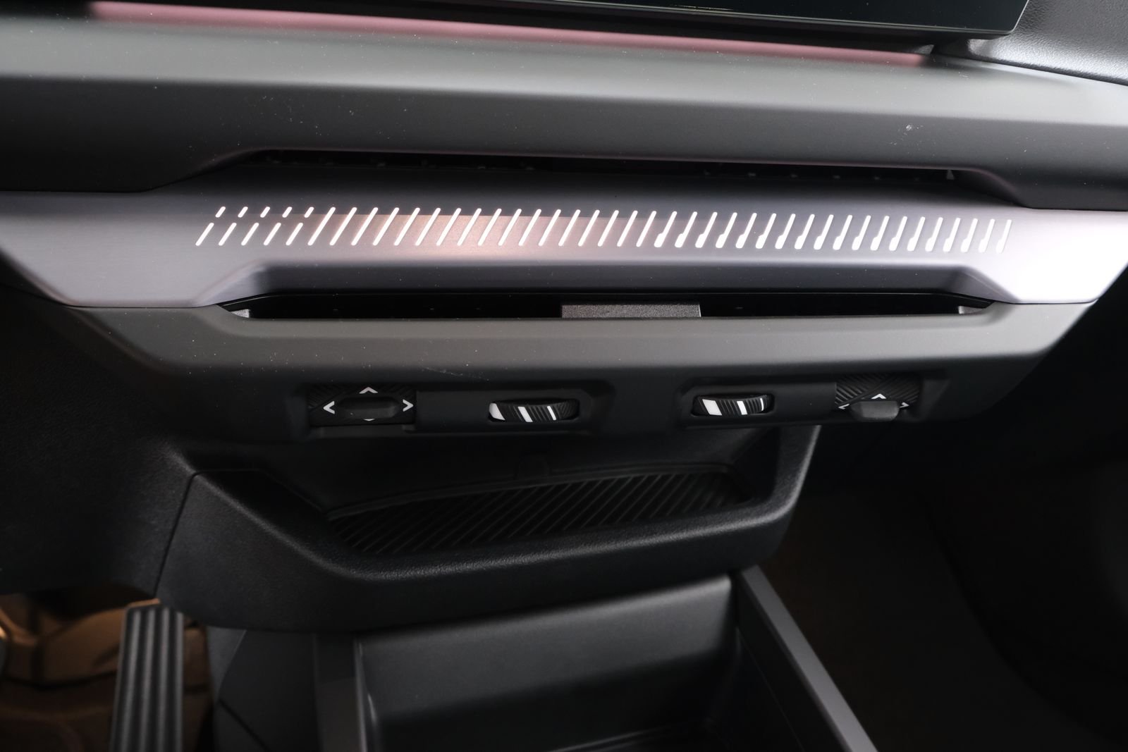 New 2026 Black Sapphire Metallic BMW 228 Gran Coupe image 19