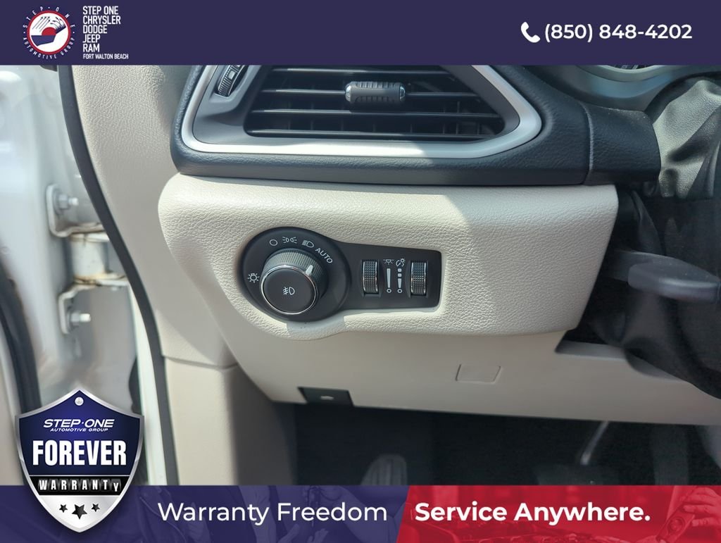 Used 2020 White Chrysler Touring L image 19
