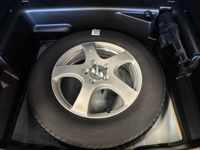 Used 2023 Blue Jeep Limited image 24