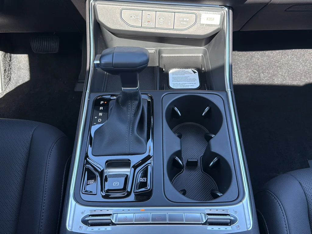 New 2026 Snow White Pearl Kia SX Prestige image 22