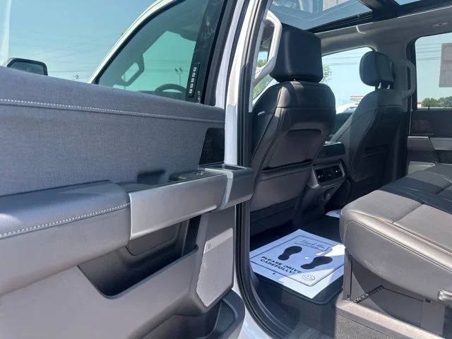 New 2026 Oxford White Ford F-250® Lariat® image 30