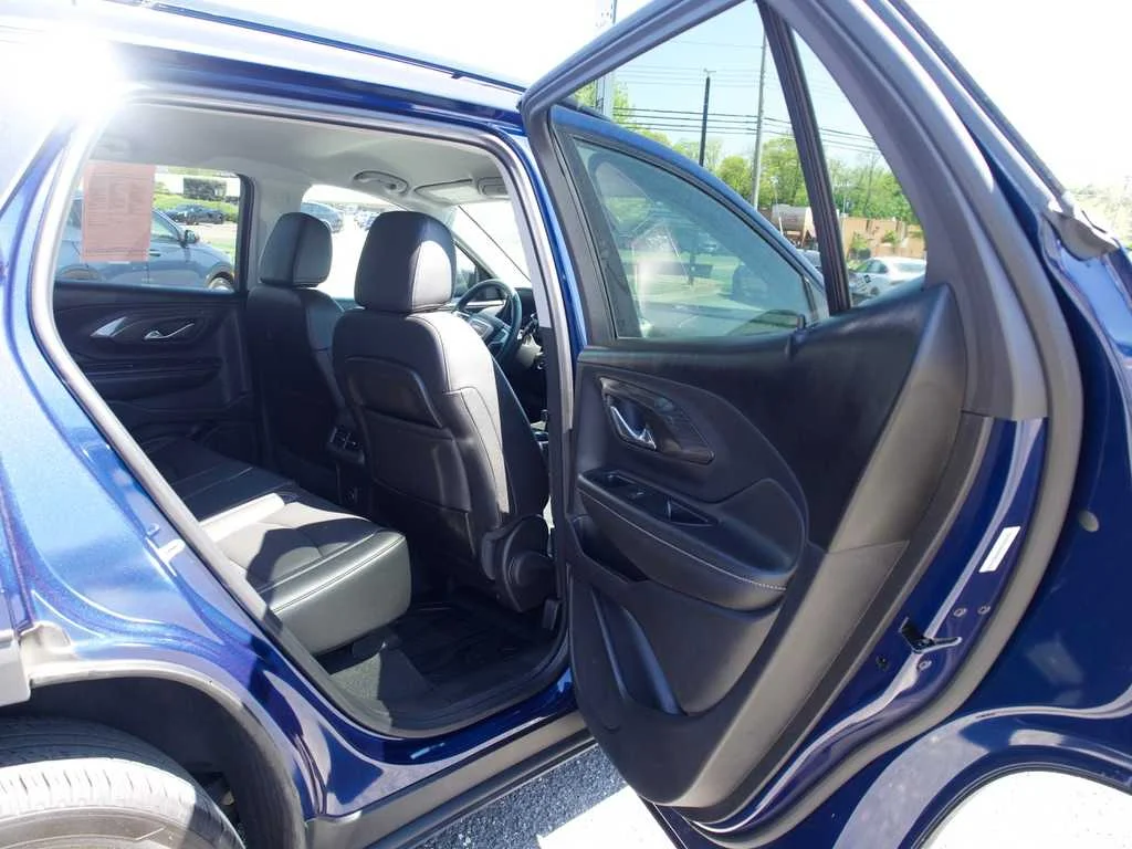 2023 GMC Terrain SLT - Photo 33