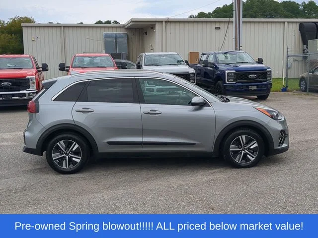 Used 2022 Gray Kia LXS image 14