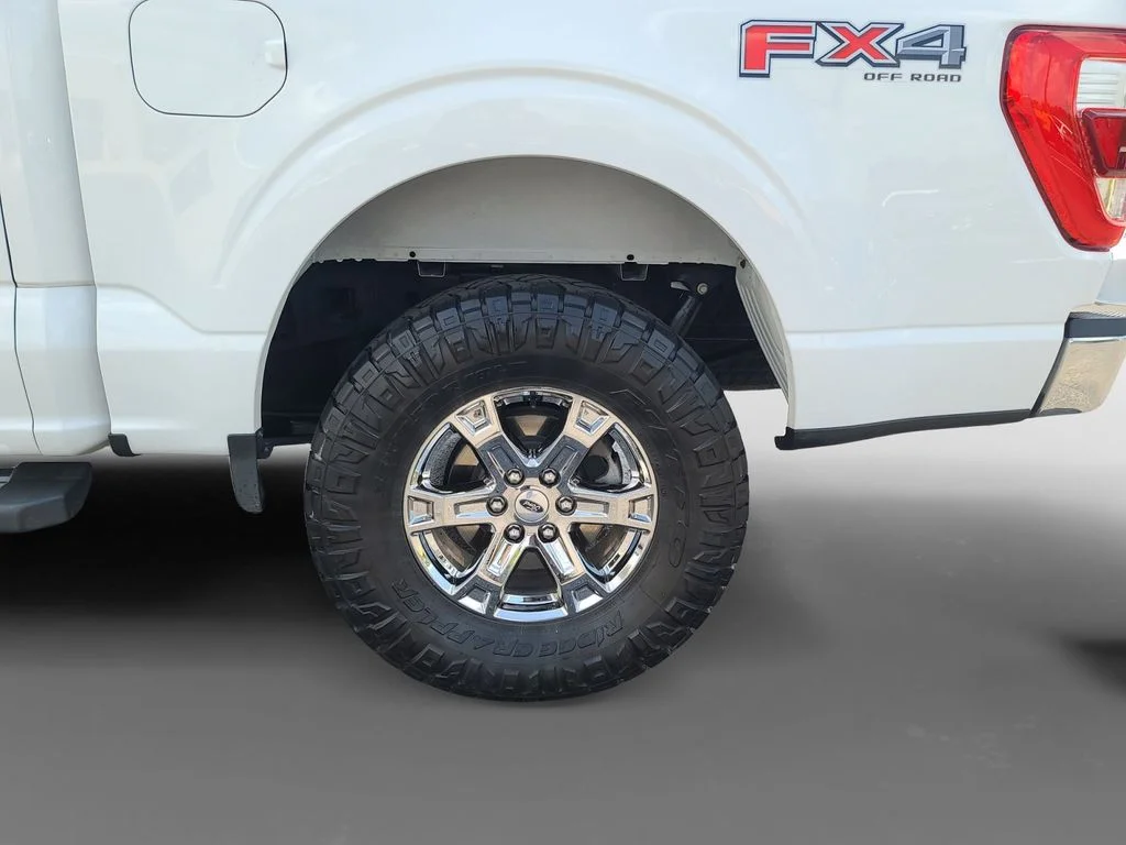 Used 2021 White Ford Lariat image 8