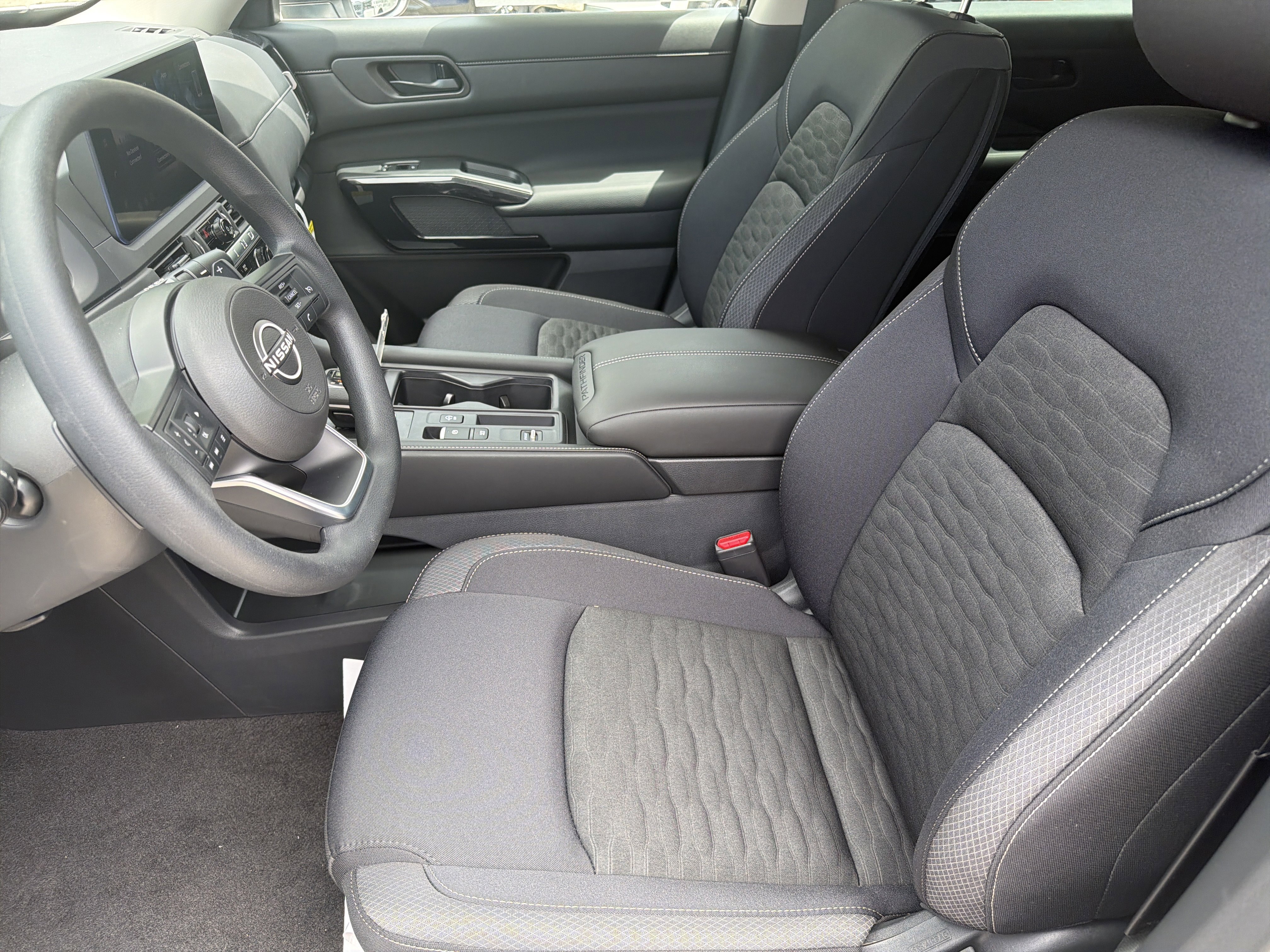 2026 Nissan Pathfinder S - Photo 10