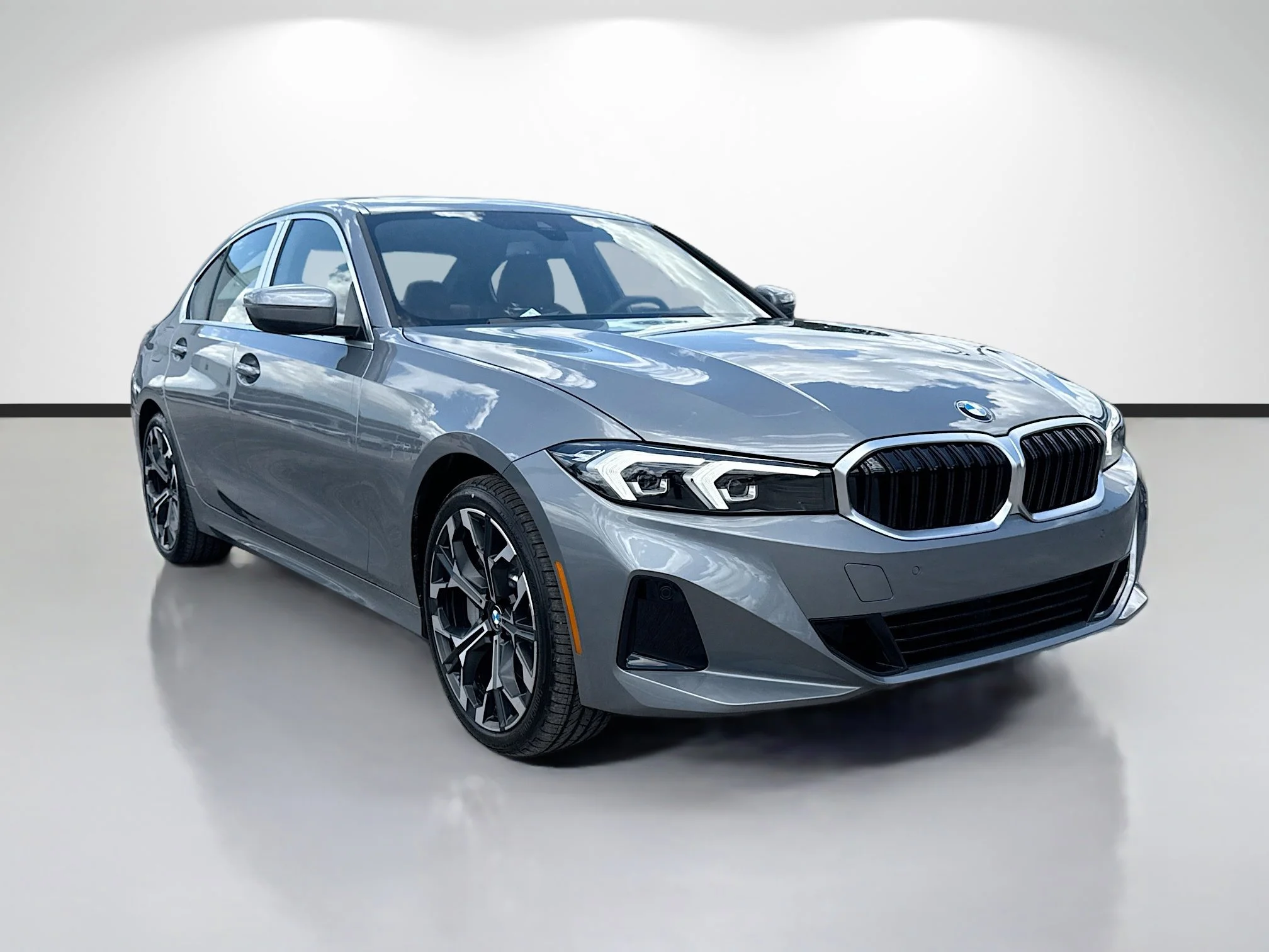 2026 BMW 3 Series 330i xDrive Sedan's photo