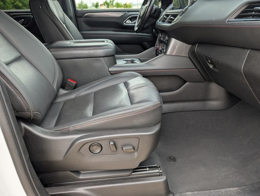Used 2024 Summit White Chevrolet RST image 25