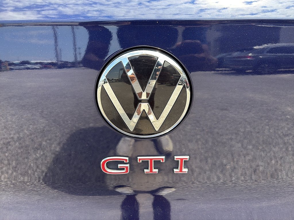 Used 2024 Atlantic Blue Metallic Volkswagen S 4dr Hatchback image 12