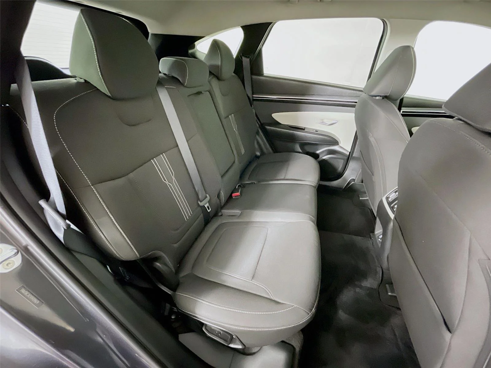 Used 2023 Portofino Gray Hyundai SEL image 29
