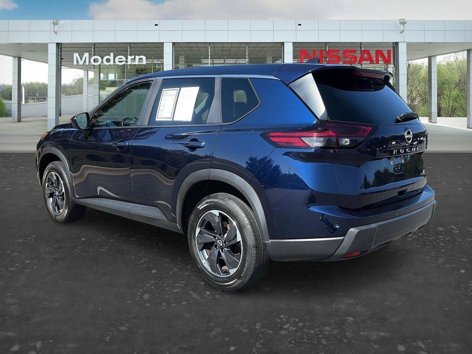 Used 2025 Deep Ocean Blue Pearl Nissan SV image 3