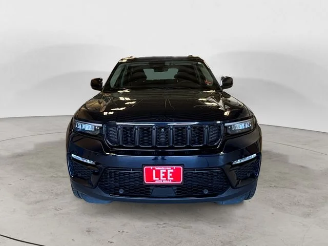 Used 2023 Blue Jeep Limited image 9