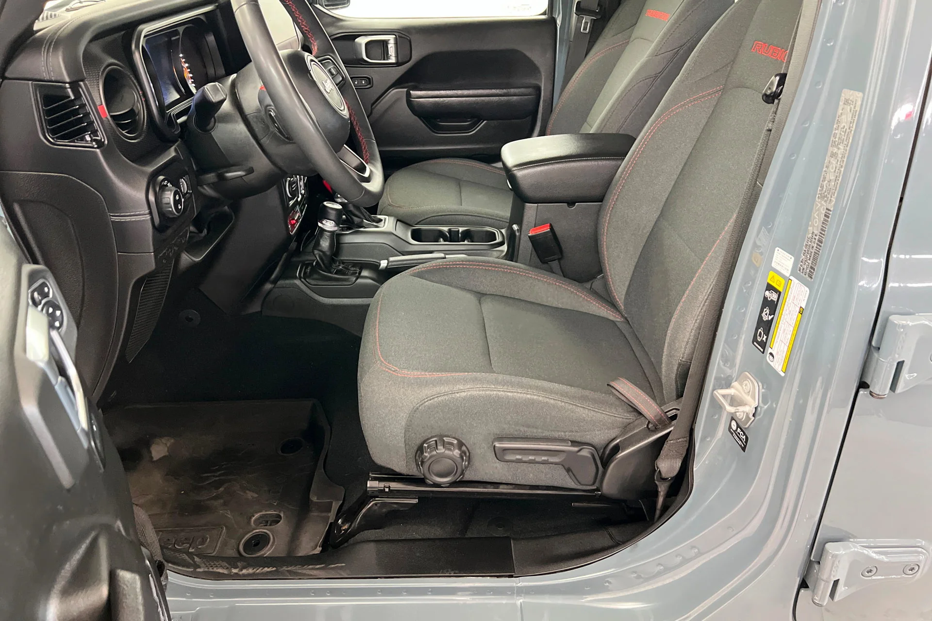 Used 2024 Anvil Clear Coat Jeep Rubicon image 16