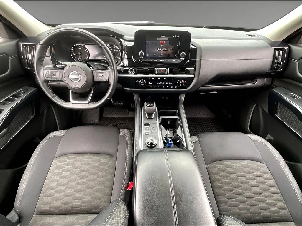 Used 2023 Pearl White Tricoat Nissan SV image 21