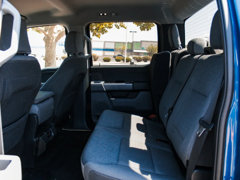 Used 2025 Blue Ford XLT image 23