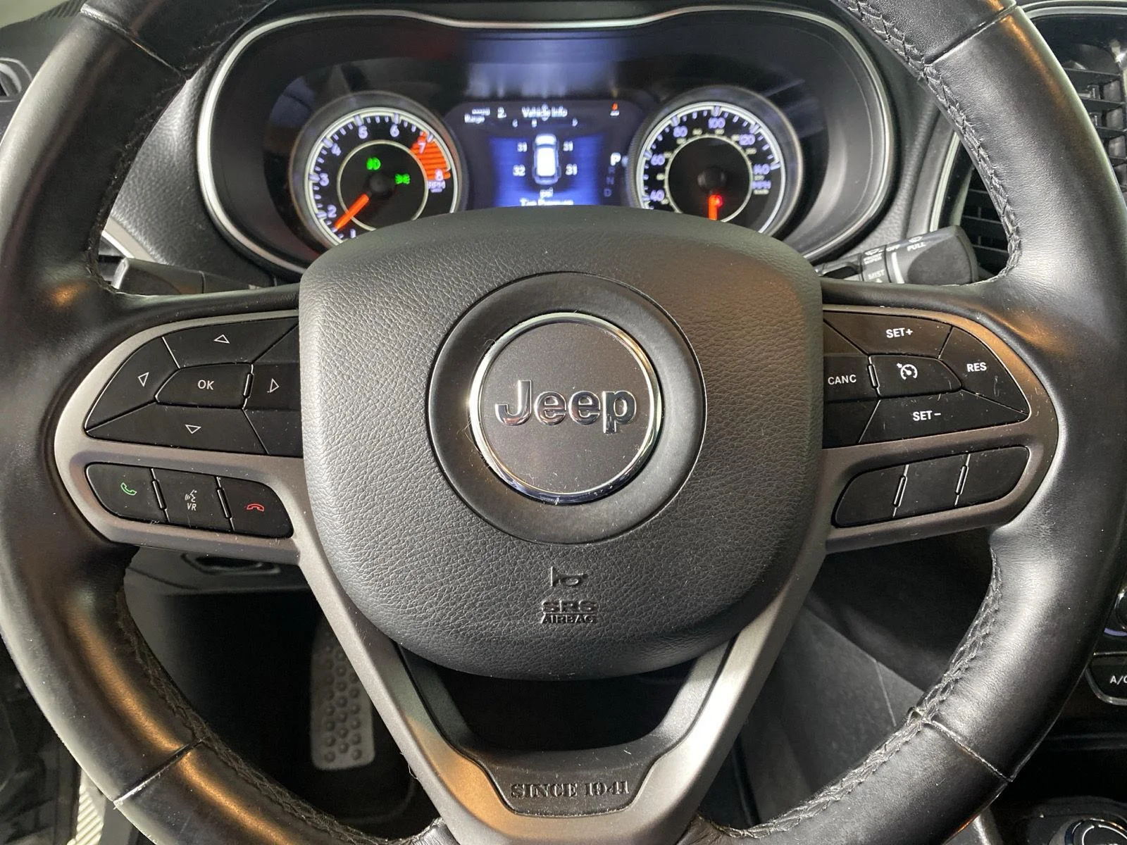 Used 2019 Sting-Gray Clearcoat Jeep Limited image 23