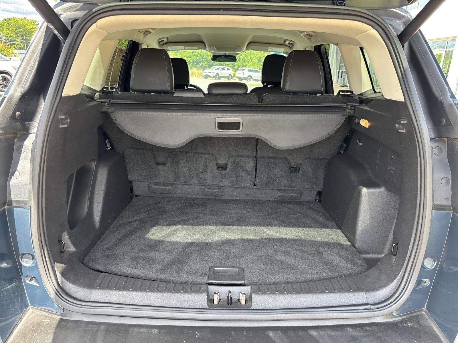 Used 2019  Ford SEL image 35