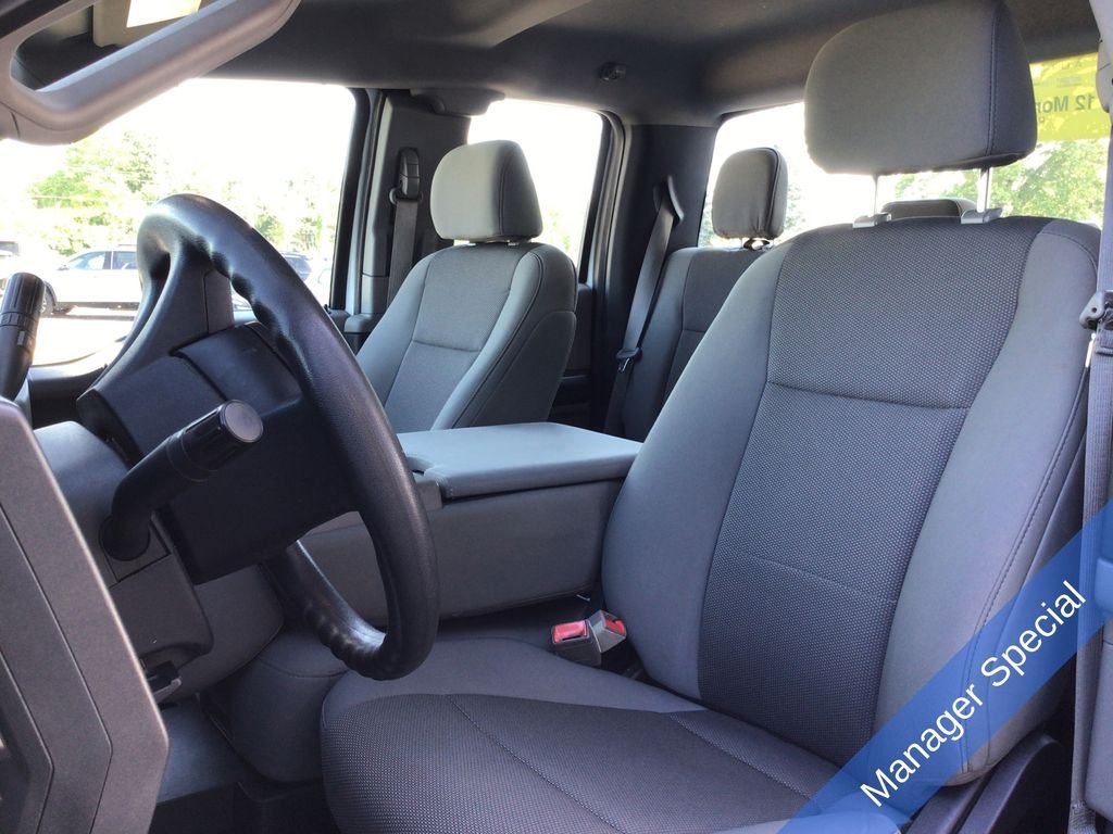 Used 2019 White Ford XL image 24