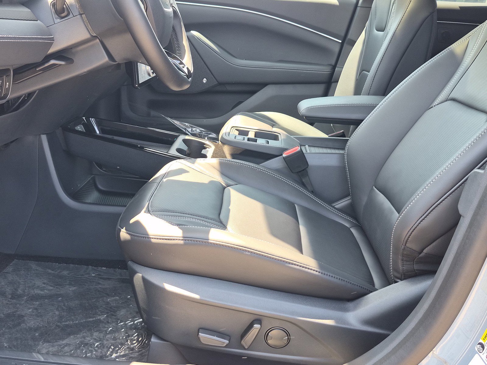 New 2026 Glacier Gray Metallic Tri-coat Ford Premium image 18