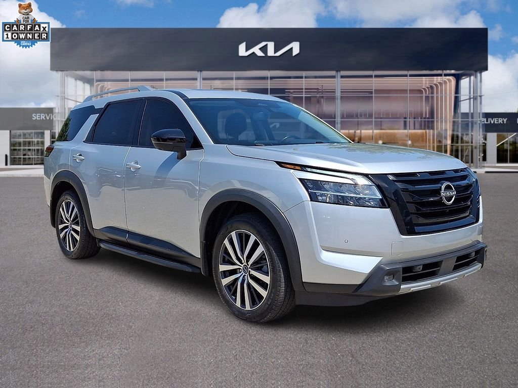 2022 Nissan Pathfinder Platinum