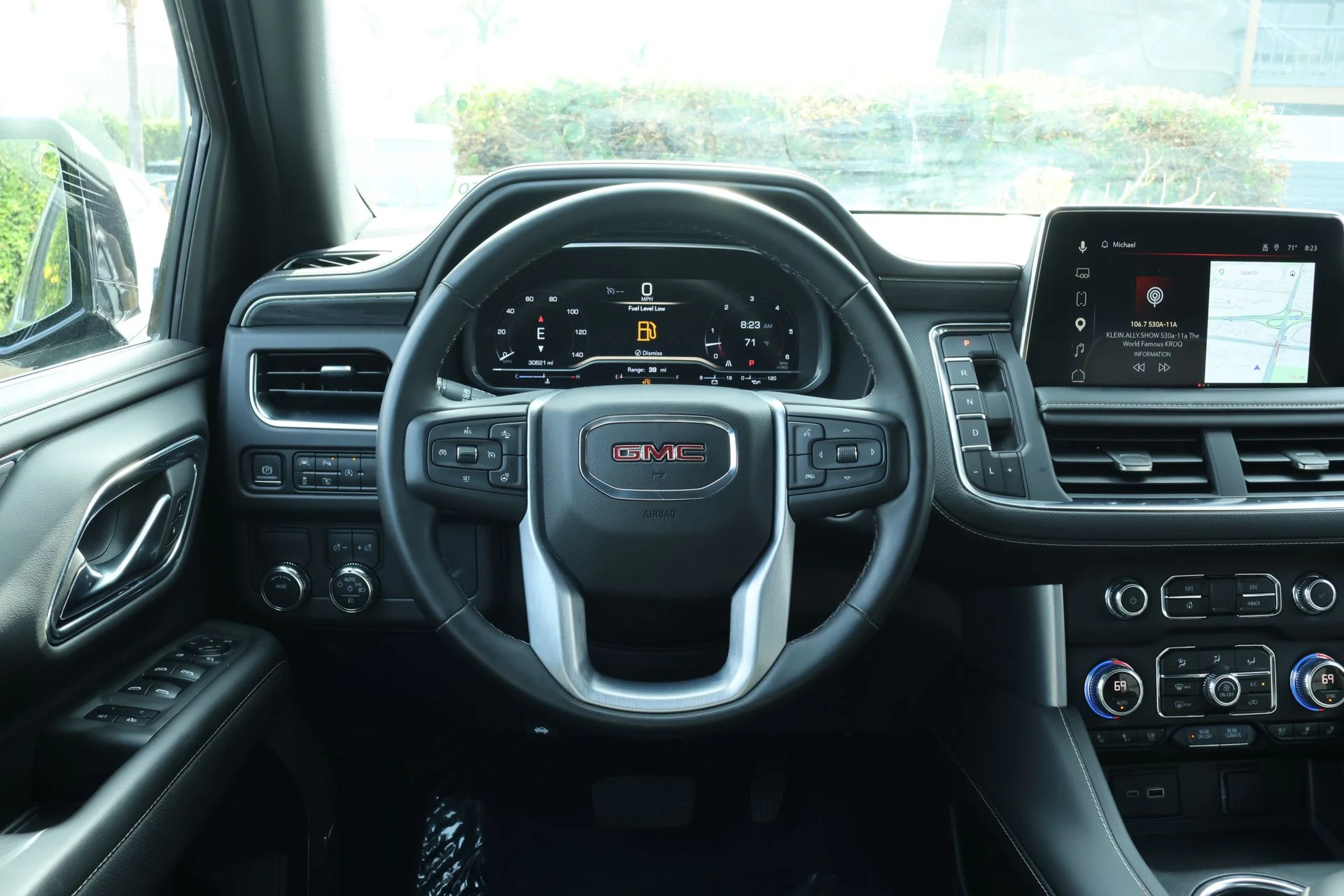 Used 2023 Blue GMC SLT image 8
