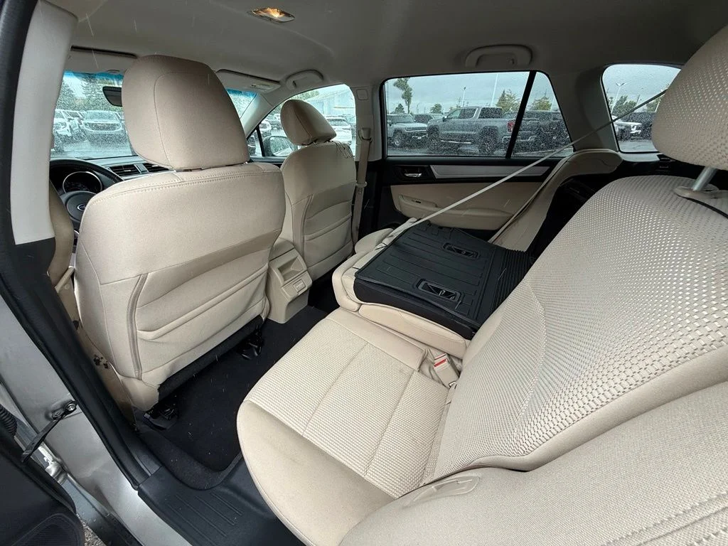 Used 2018 Gray Subaru 2.5i Premium image 27