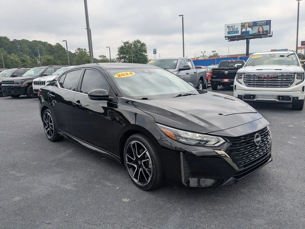 Used 2024 Super Black Nissan SR image 3