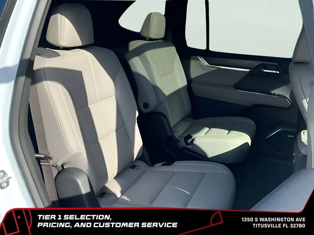 New 2026 Glacier White Tricoat GMC Elevation image 14