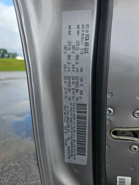 Used 2019 Gray Jeep Limited image 30
