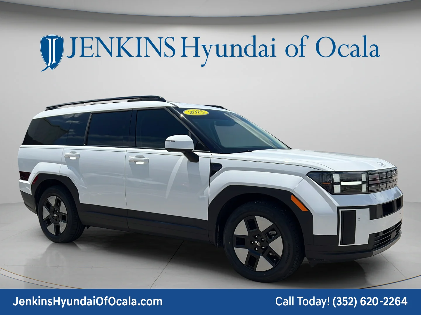 Used 2025 Serenity White Hyundai SEL image 1