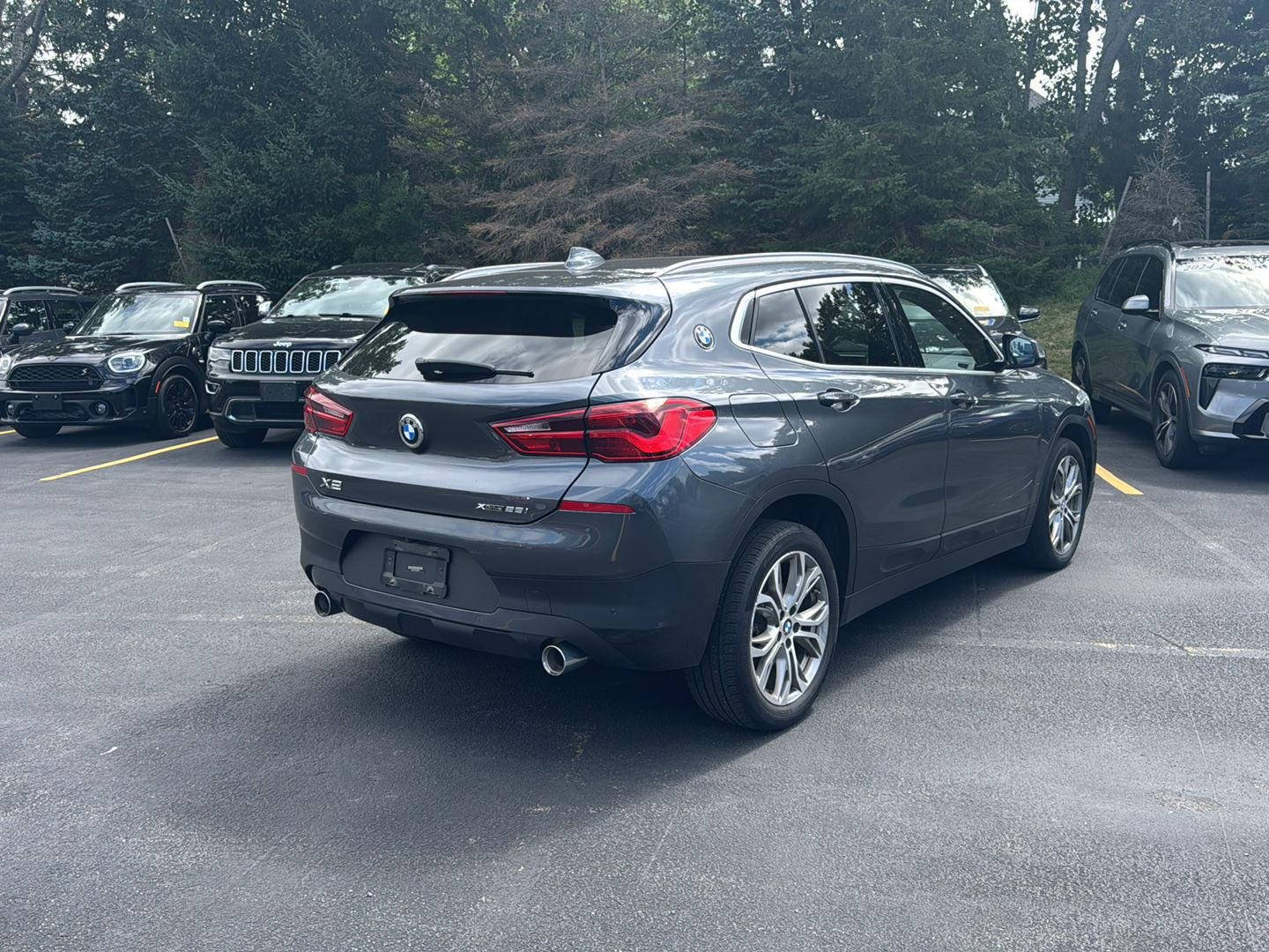 Used 2020 Mineral Gray Metallic BMW xDrive28i image 4