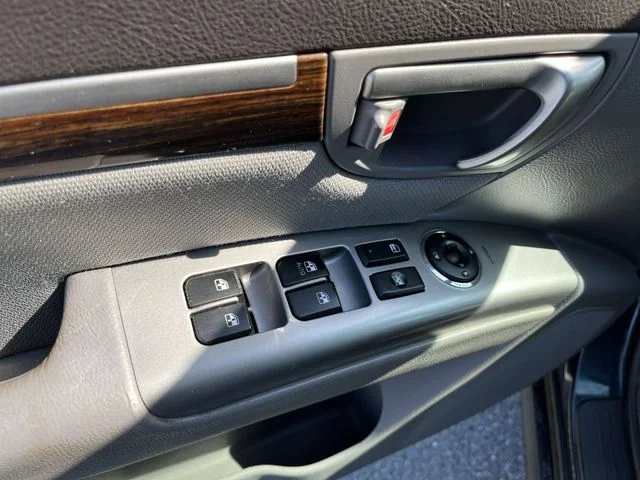 Used 2012 Blue Hyundai GLS image 17
