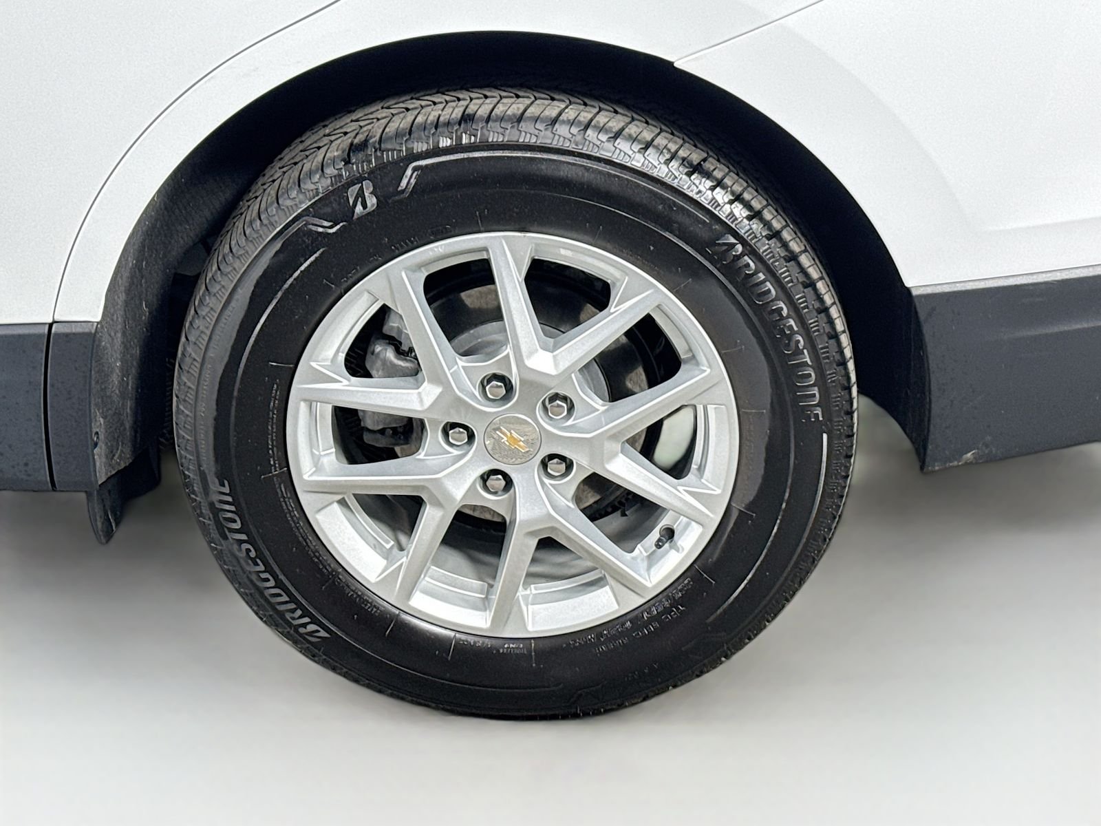 Used 2023 Summit White Chevrolet LT image 9