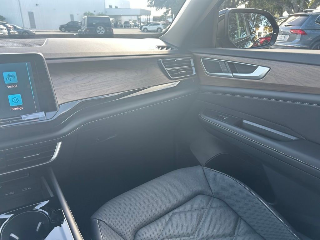 New 2026 Black Volkswagen SE w/Technology image 10