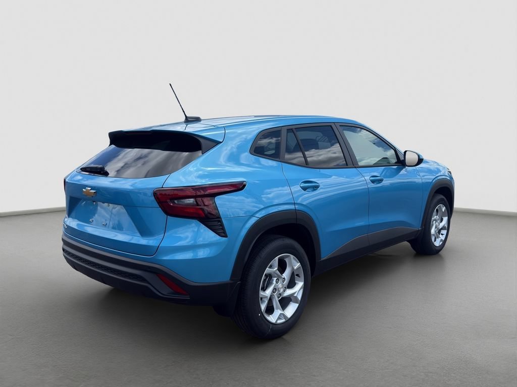 2026 Chevrolet Trax LS - Photo 6