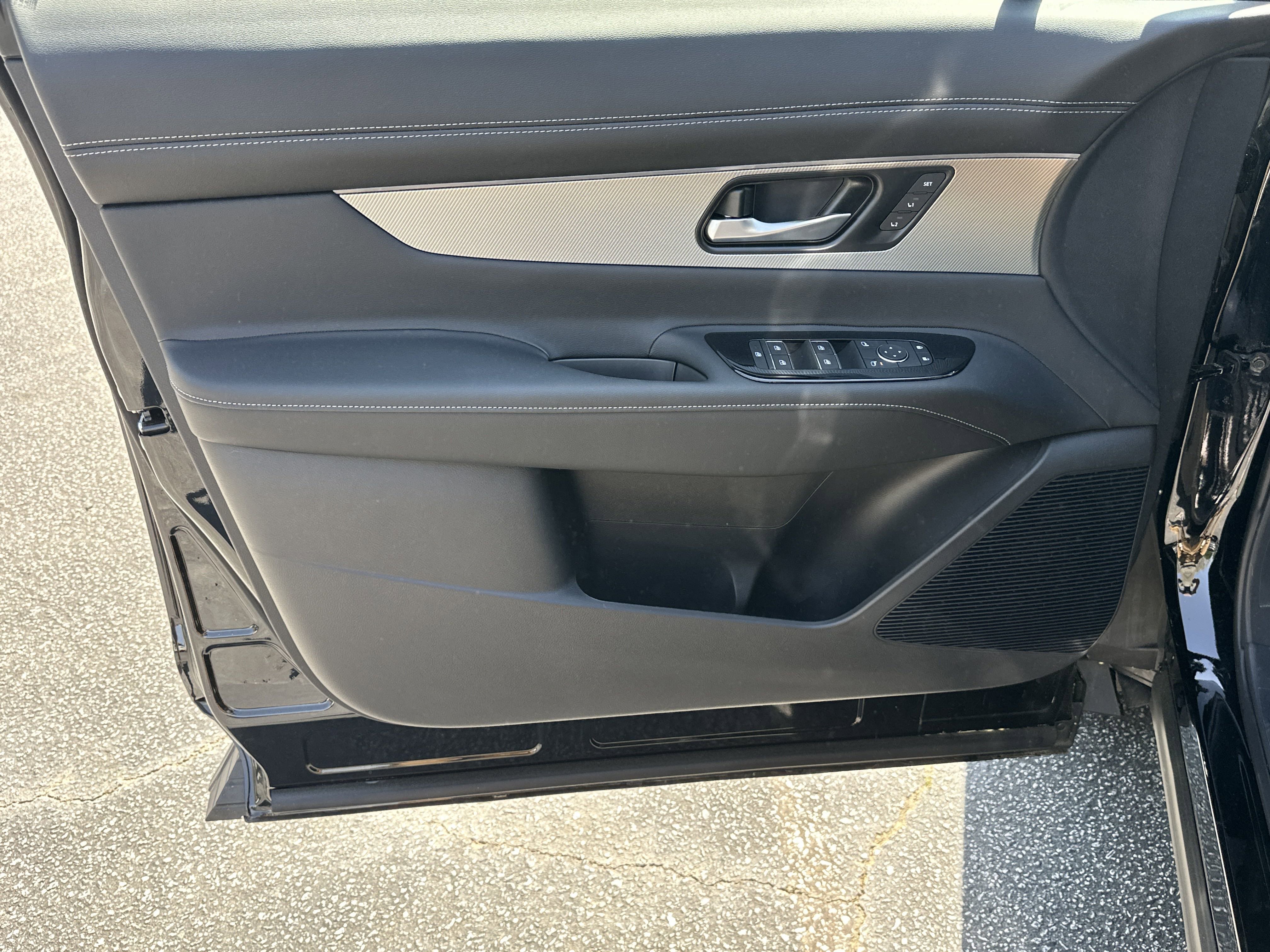 2025 Nissan Murano SL - Photo 11