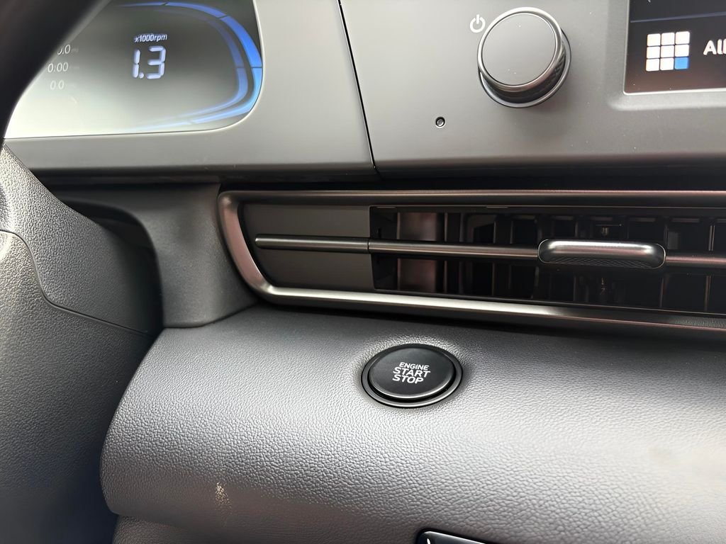 Certified Used 2025 Gray Hyundai SEL Sport image 11