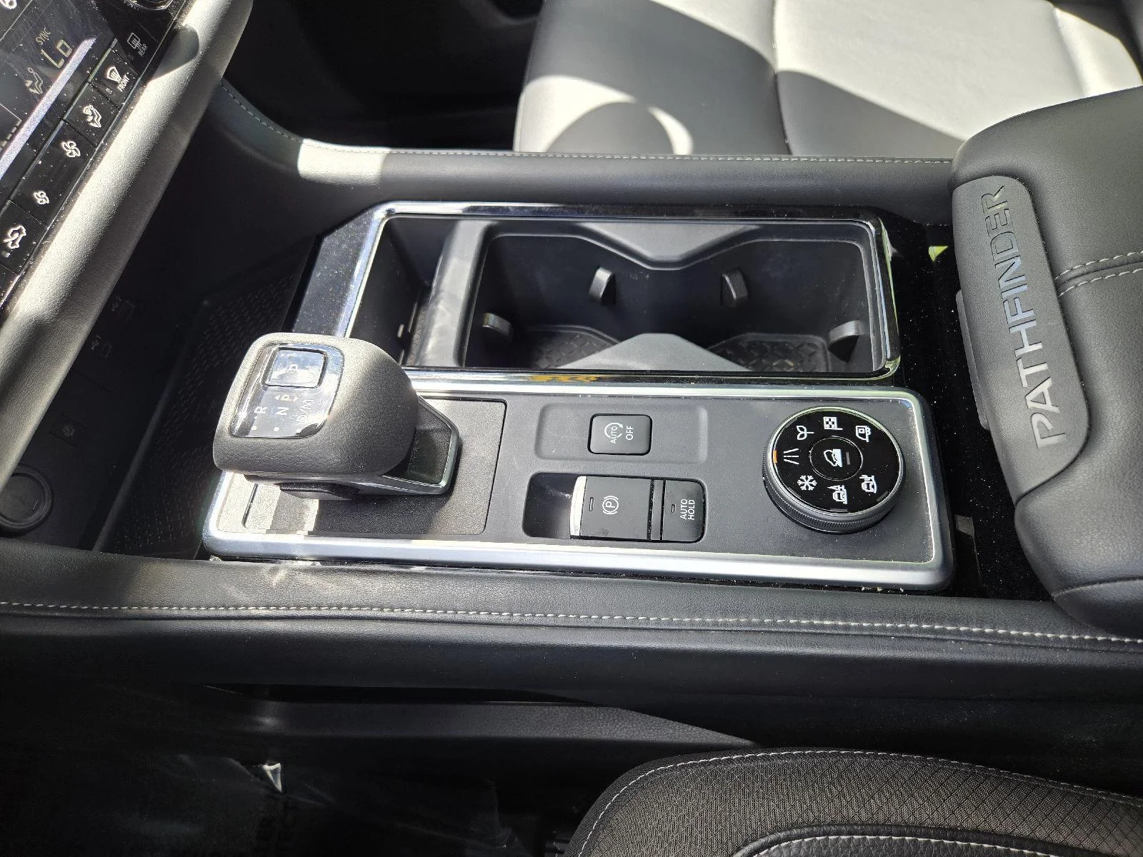 Used 2025 Gun Metallic Nissan SL image 22