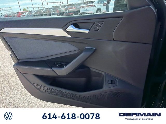 New 2026 Deep Black Pearl Volkswagen 1.5T SE image 22