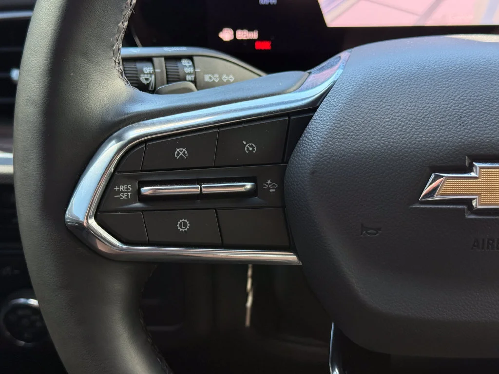 Used 2025 Black Chevrolet Premier image 18