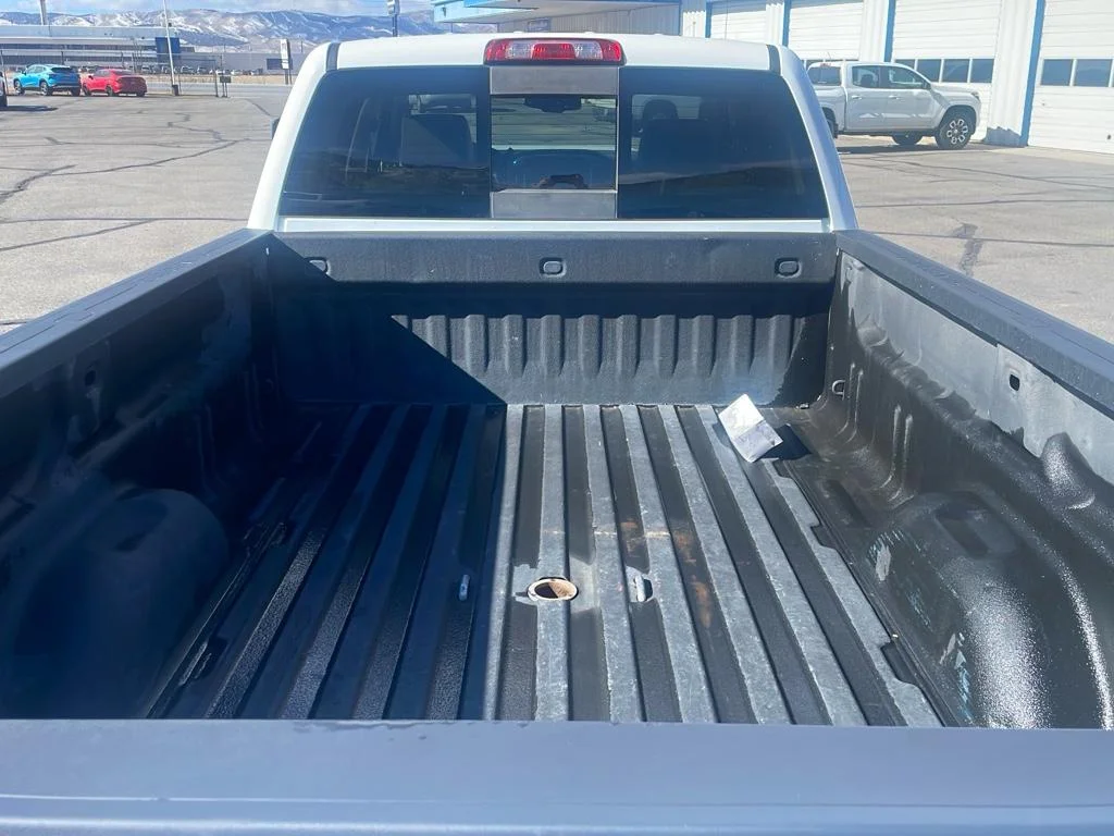 Used 2019 SUMMIT WHITE Chevrolet LTZ image 5