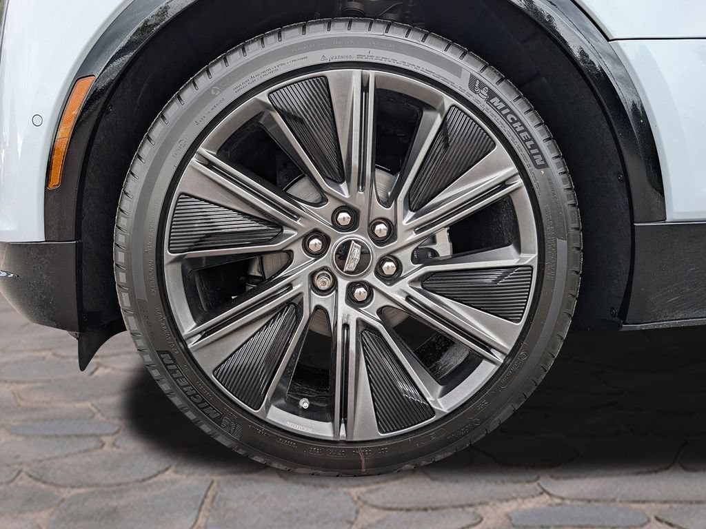 New 2027 Vibrant White Tricoat Cadillac Signature Sport image 10
