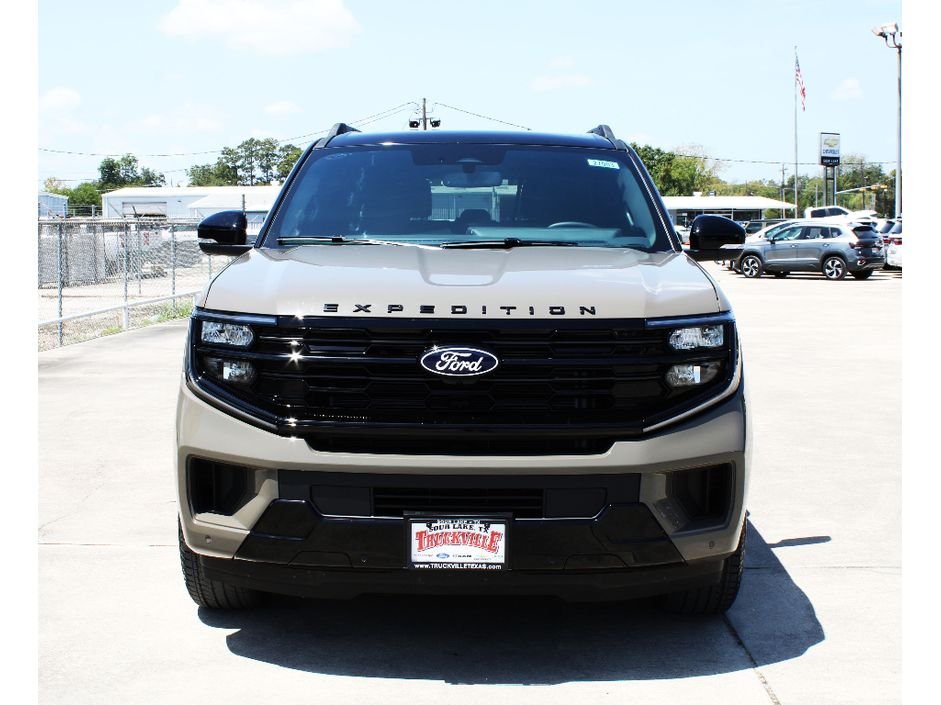 New 2027 Marsh Gray Ford Platinum image 30