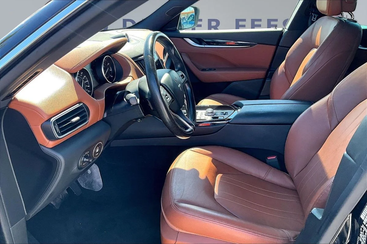 Used 2021  Maserati  image 17
