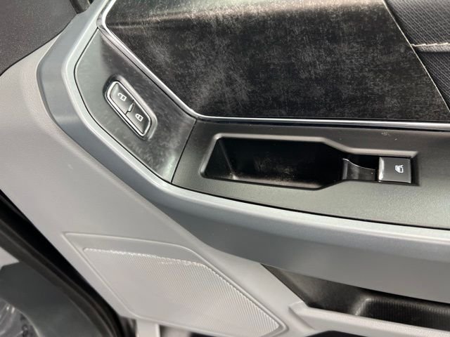 Used 2023 Black Ford XLT image 21