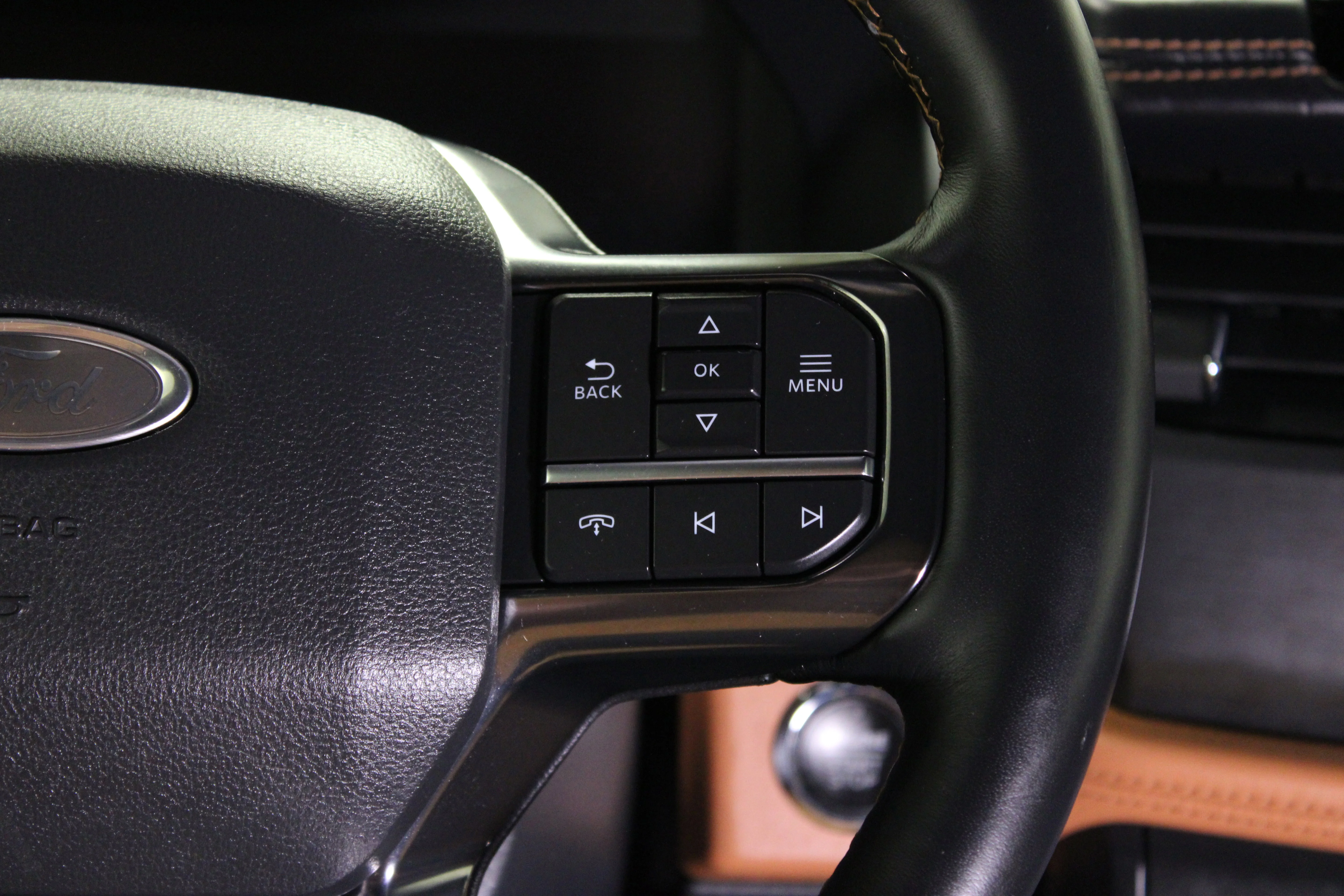 Used 2022 Blue Metallic Ford Platinum image 27