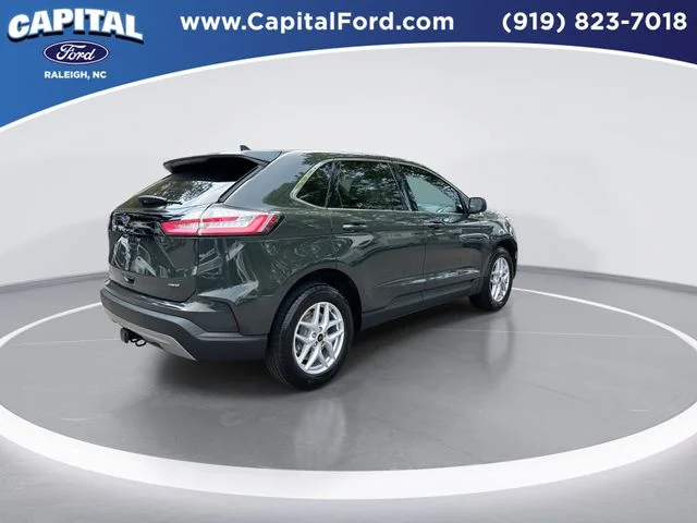 Used 2023 Green Ford SEL image 8